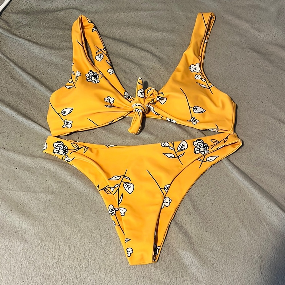 NEVER WORN, Bikini